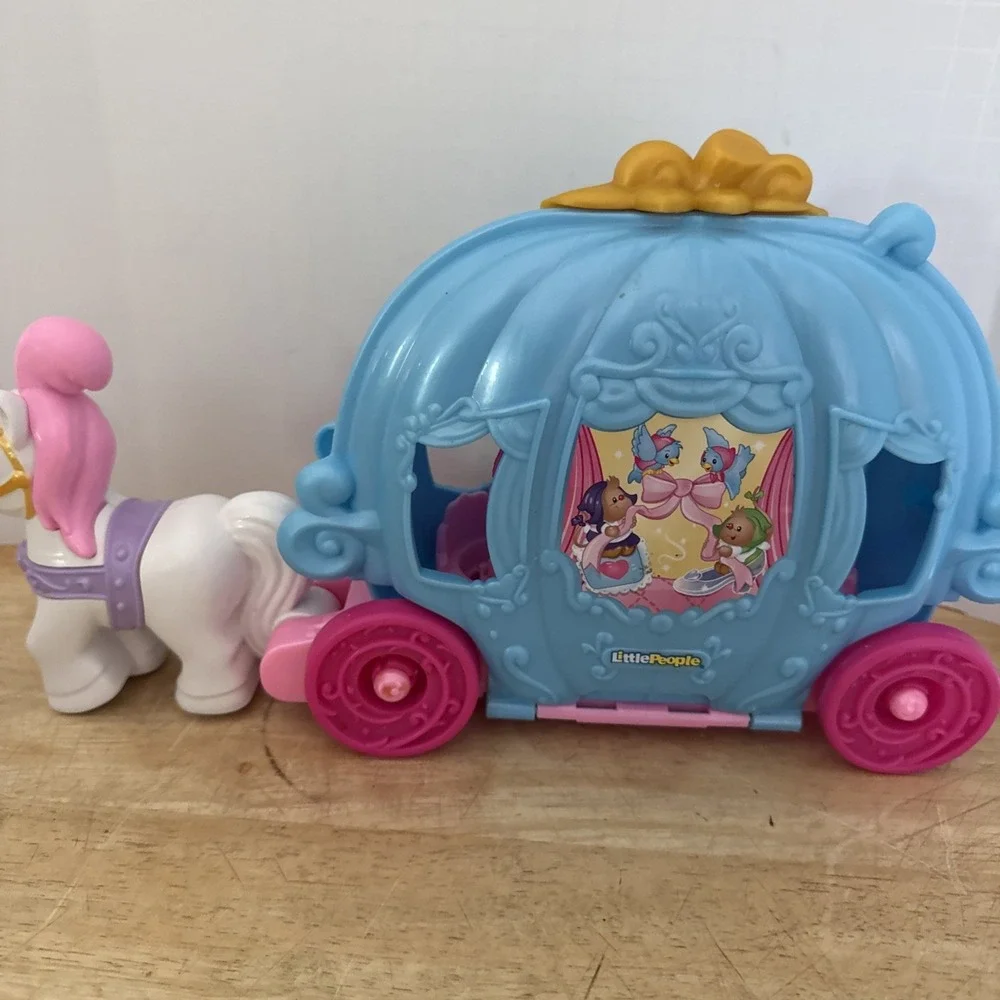 Fisher Price Little People Disney Princess Cinderella Dancing Carriage Prince